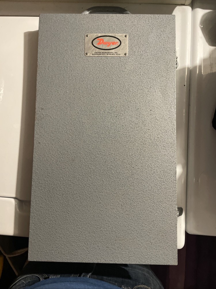 Dwyer Manometer