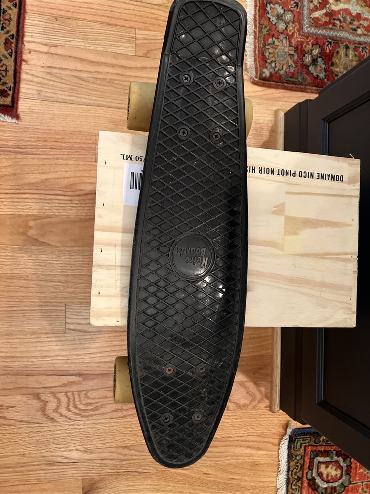 Retro Boards Mini Cruiser 21.5” Skateboard Black