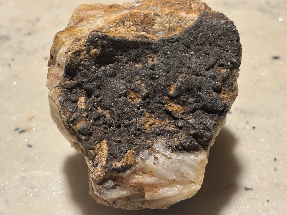 quartz gold ore 1.07 lb