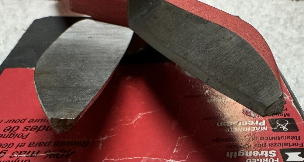 Milwaukee 12" Classic Tinner (48-22-4002)