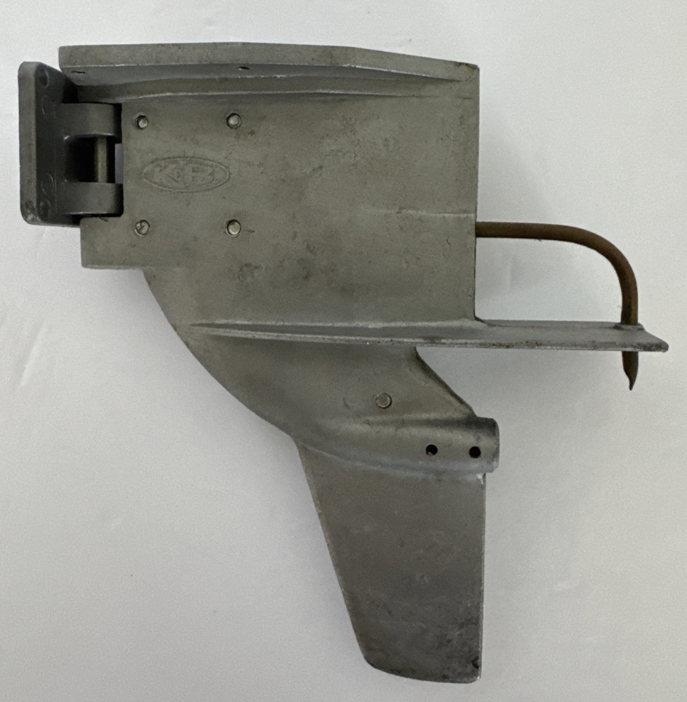Outboard Motor Engine K And B 3.5 Lower Unit Leg MECOA Assembly Pre Owned Clean