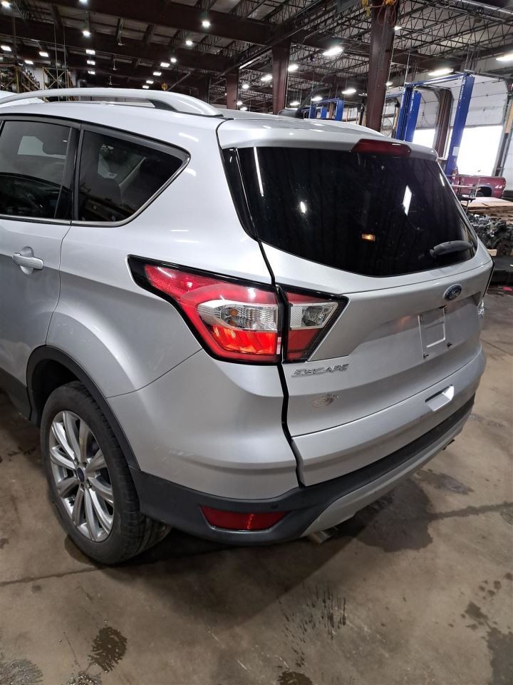 2017 Escape Amplifier Sku#4430372