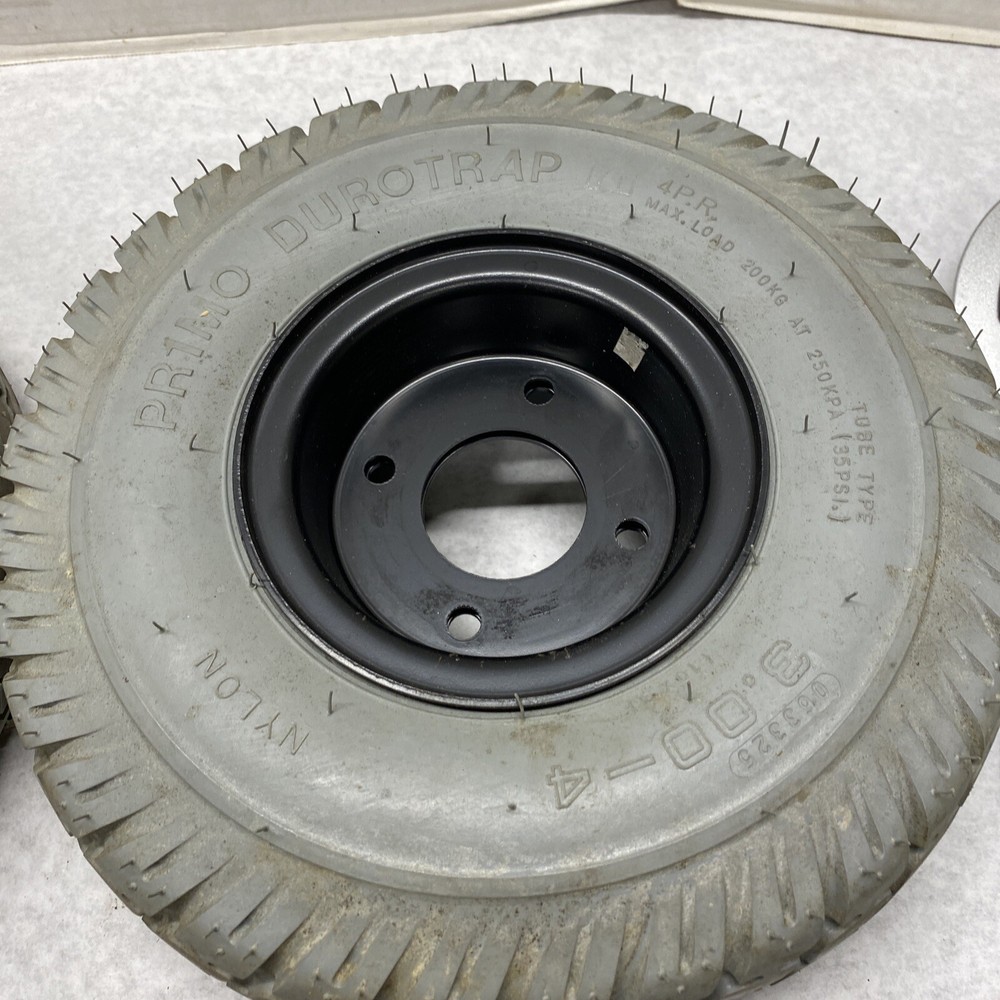 Jazzy Select Pride 2 Wheels with Hub Caps Solid Filled JAZ-15