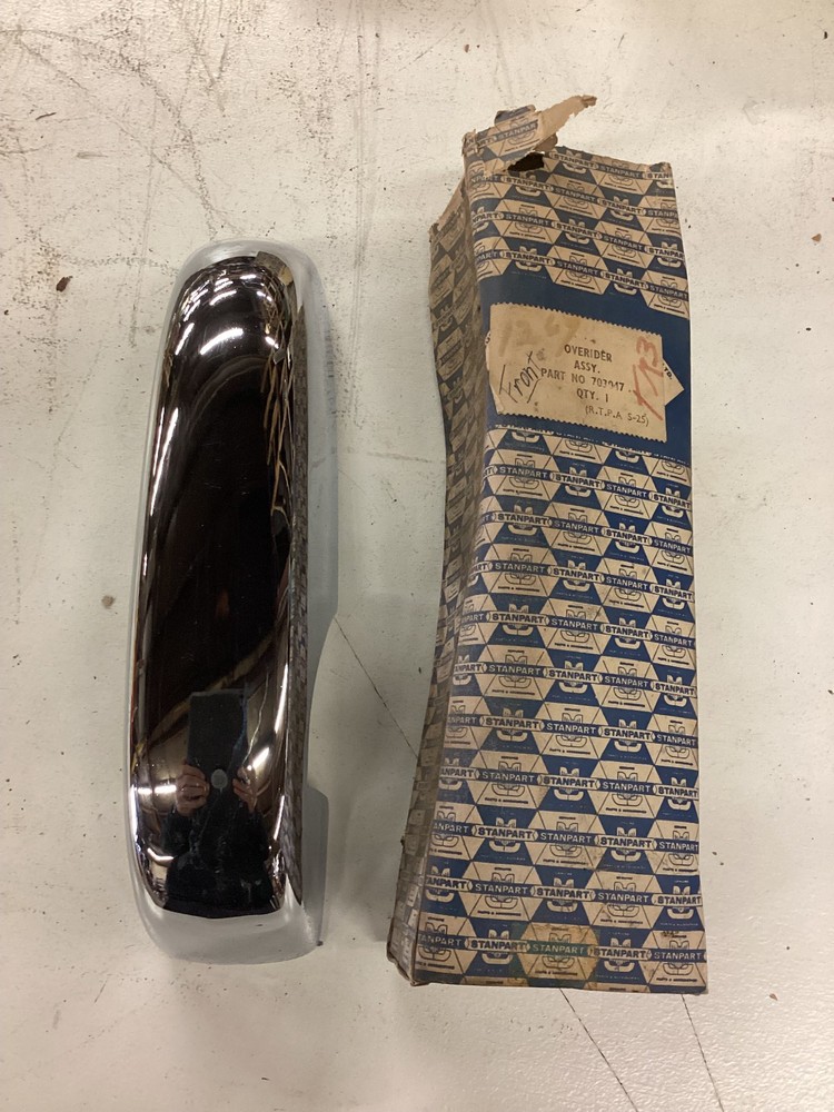 NOS Triumph TR5A Front Bumper Guards Overider 703047 NEVER INSTALLED