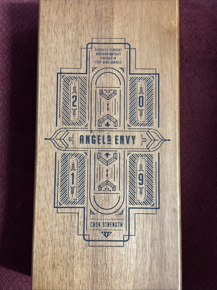 Angel’s Envy Bourbon Cask Strength 2019 Whiskey Solid Wooden Box
