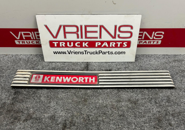 KENWORTH  S60-1498R STILL PLATE RH