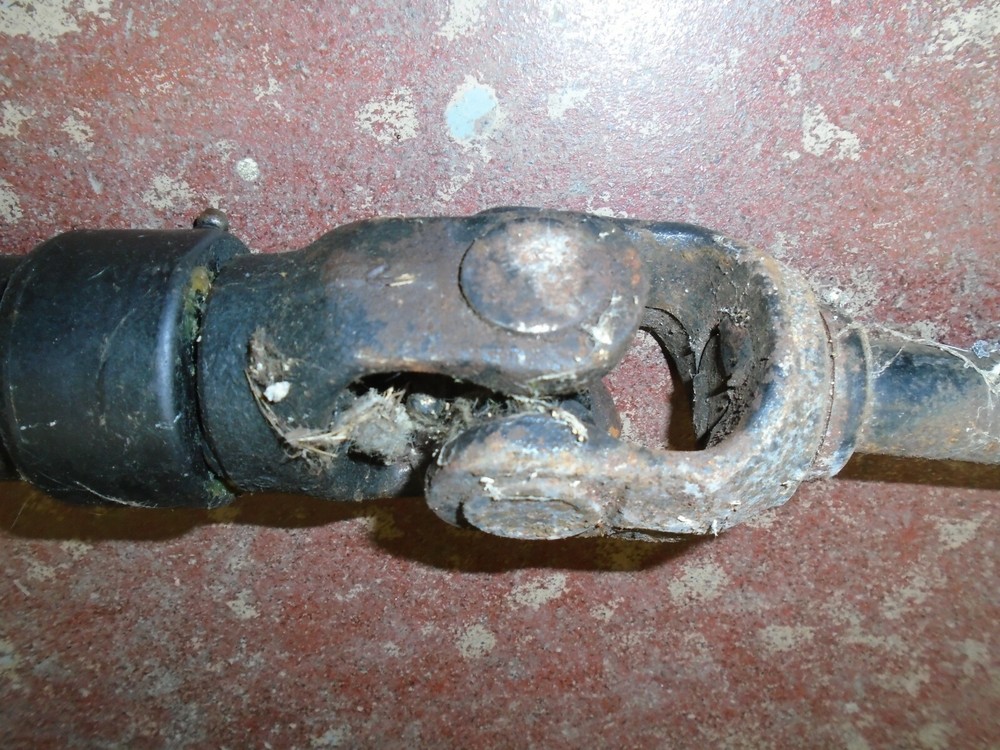 New IHC / Dana Spicer 648219C91 Steering Shaft