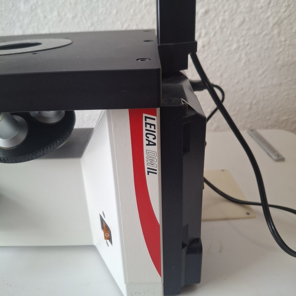 Leica / Leitz DMIL Inverted Phase Contrast Microscope with Objectives