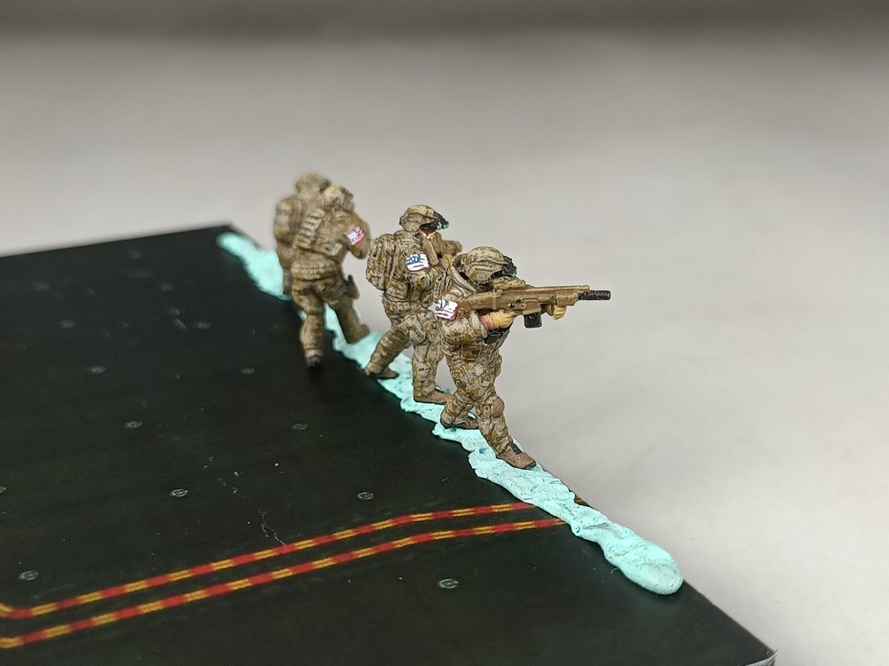 1/72 Built and Painted U.S Special Force Night Device 4 Figures Model