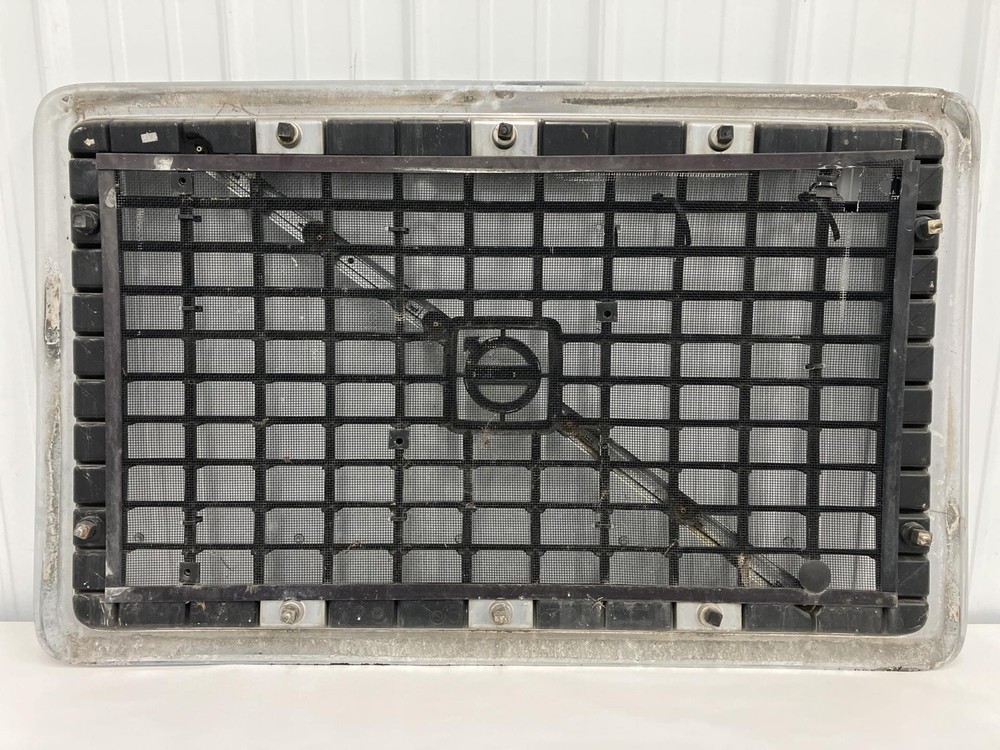 2003-2017 Volvo VNL Grille - Used