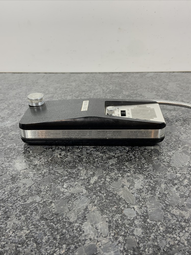 Micro-Tect Battery Operated Electronic Halogen Gas Detector, Case & Manual
