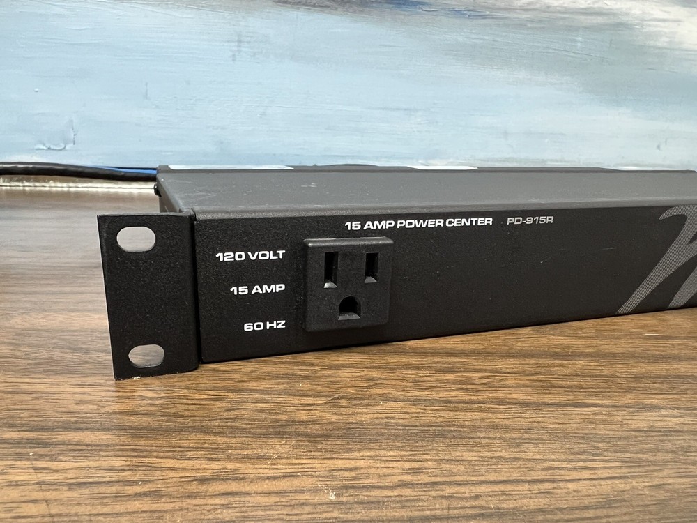 Middle Atlantic PD-915R Power Distribution Unit - Black Works