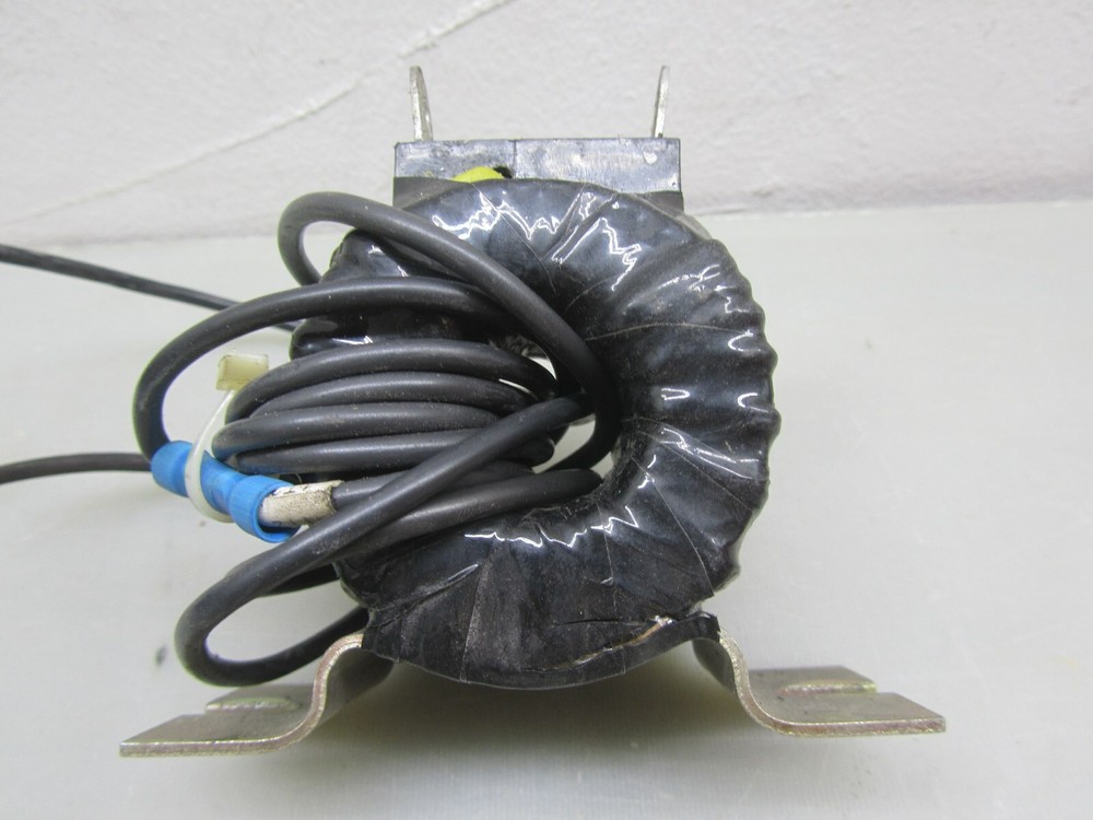 CROMPTON 812-943 CURRENT TRANSFORMER 75/5A, USED