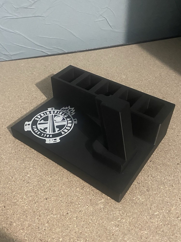 Springfield Hellcat Pro 9mm Stand And Magazine Holder