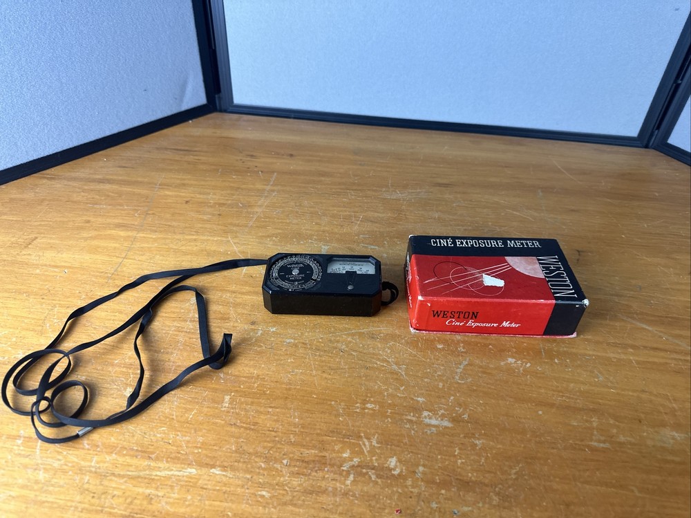 WESTON CINE EXPOSURE METER MODEL 819 IN ORIGINAL BOX WORKING