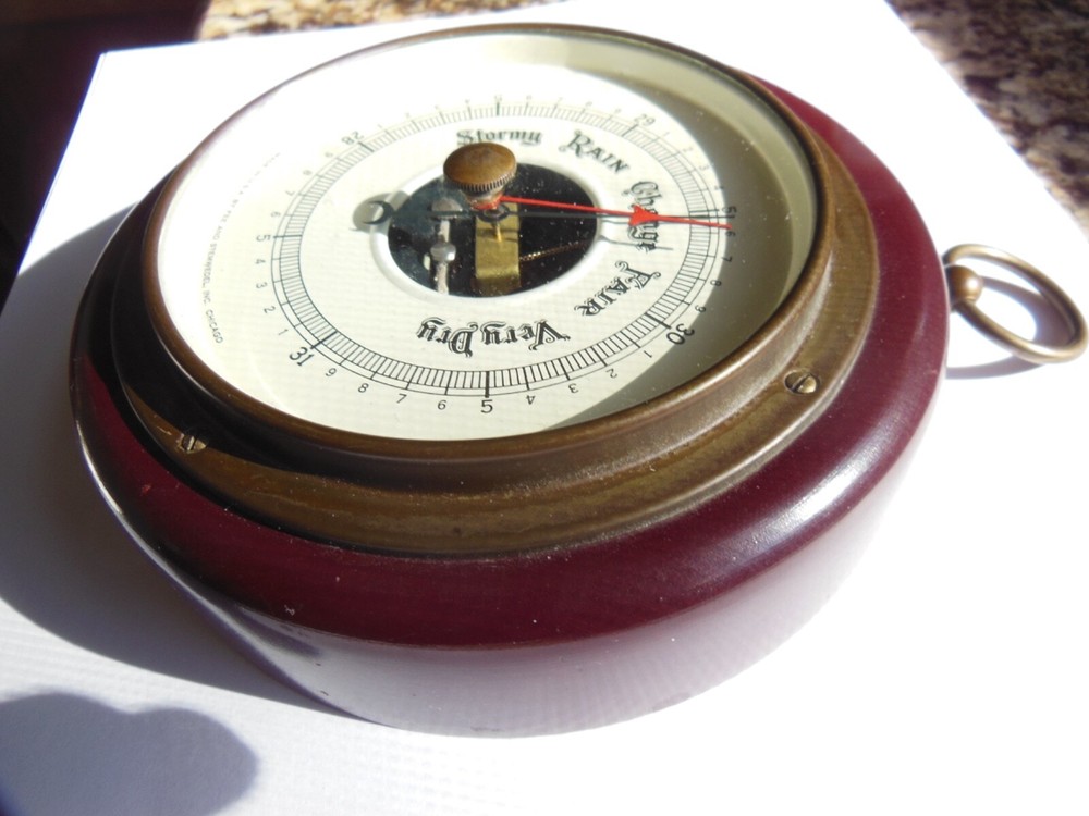 Vintage Fee & Stemwedel Inc. Barometer
