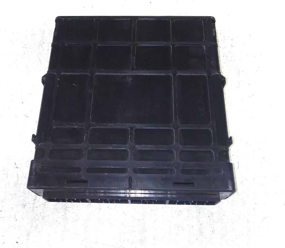 MR988332 Mitsubishi Lancer 2003 ecm ecu computer