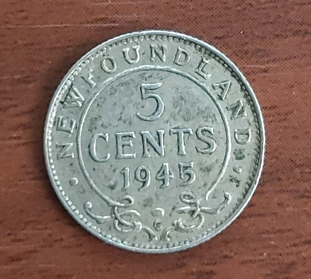 1945 C Newfoundland 5 Cent Silver Coin 