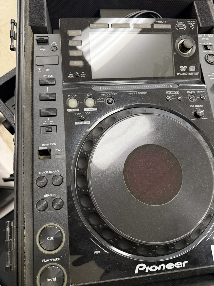 Pioneer CDJ-2000 DJ Turntable