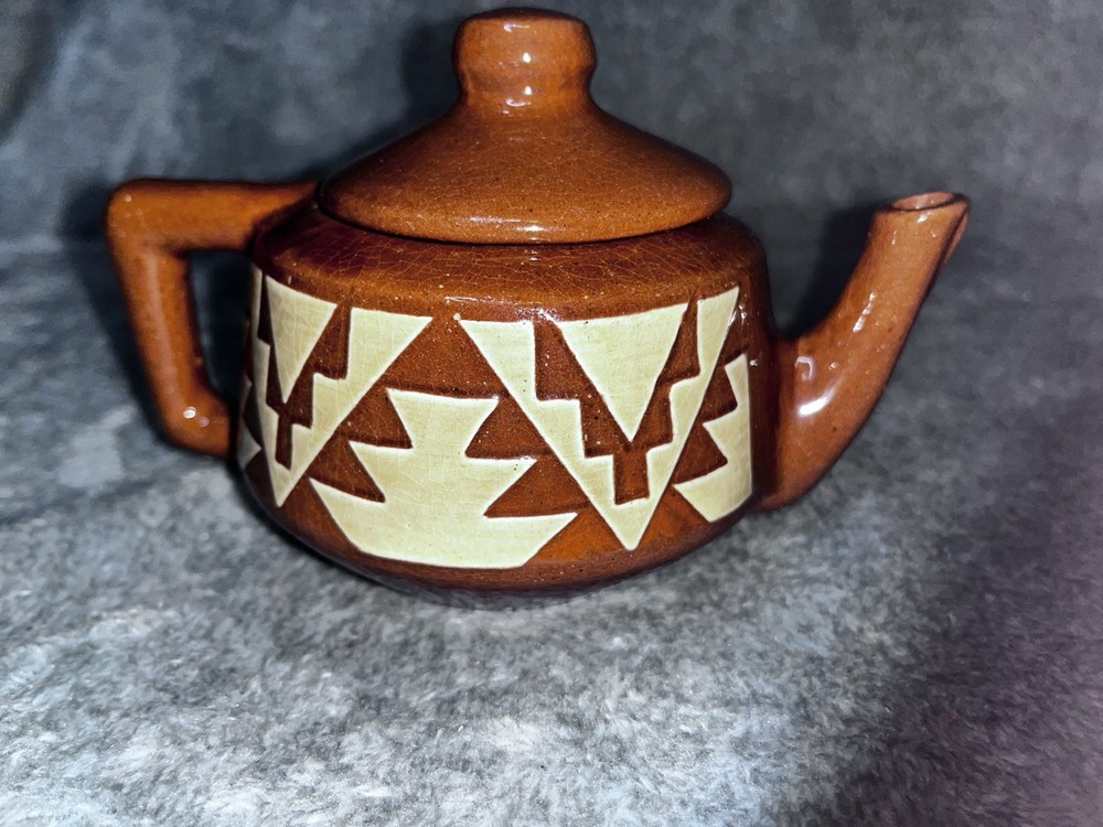 Brown Pottery Tea Pot, With Design