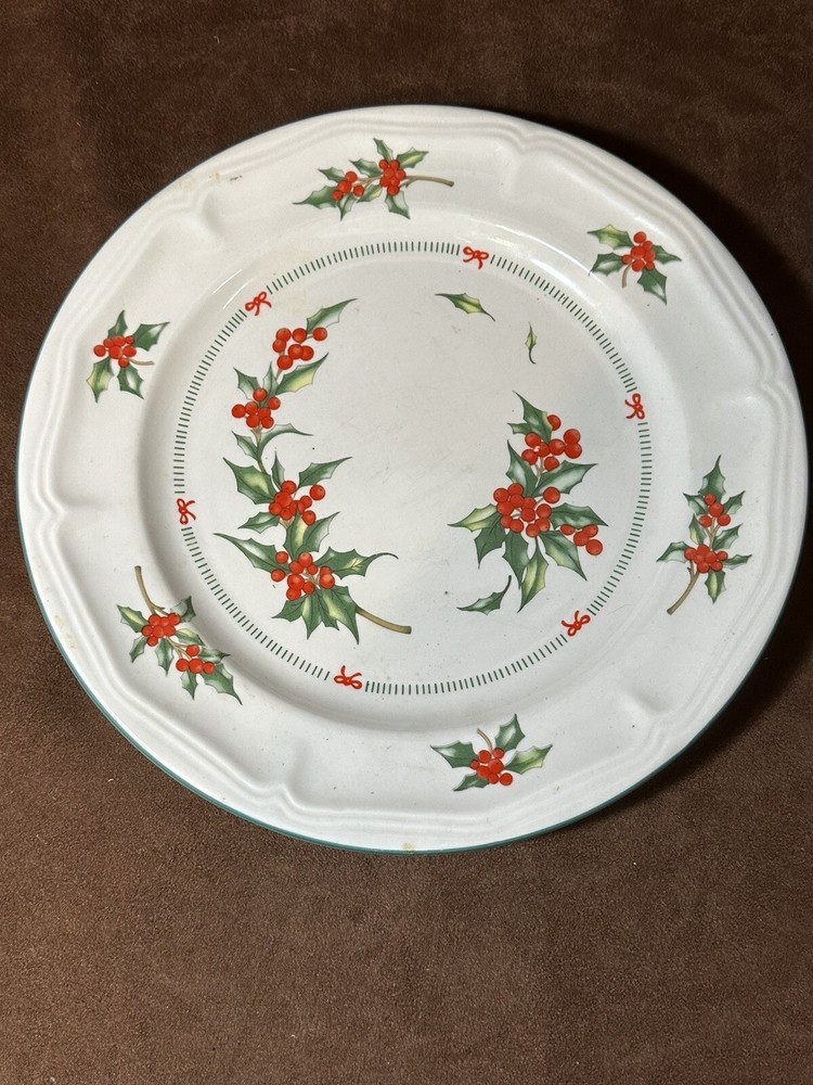 Tabletops Unlimited Christmas Dinnerware With Holly Design