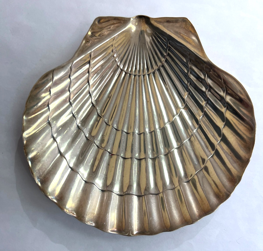VINTAGE TIFFANY & CO. MAKERS STERLING SILVER SHELL CANDY DISH 6"
