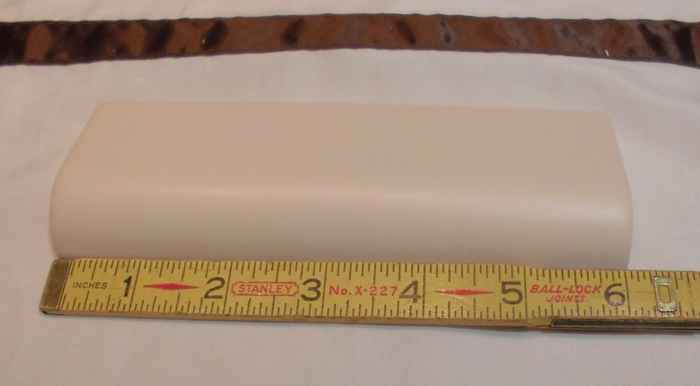 1 pc. Matte *Soft Pink* Ceramic Radius/Mudd Cap Bullnose Trim Florida Tile, New