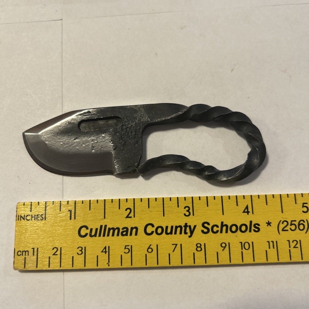 Fixed Blade Knife With Sheath And Box