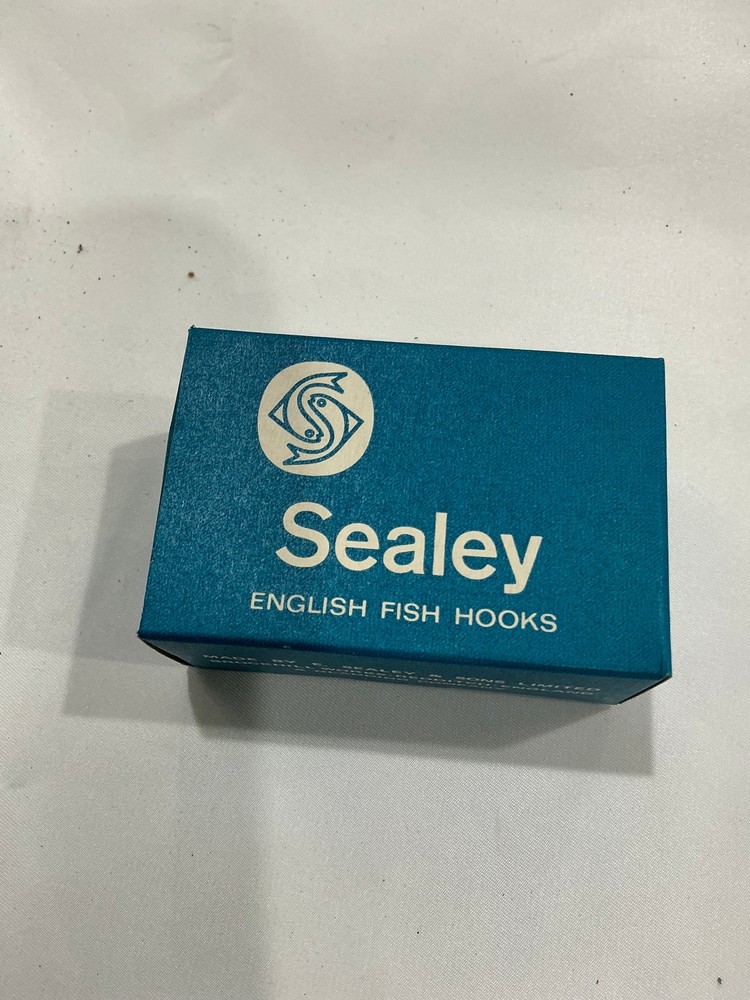 Vintage Edgar Sealey Sons Streamer Salmon hooks Redditch, Eng