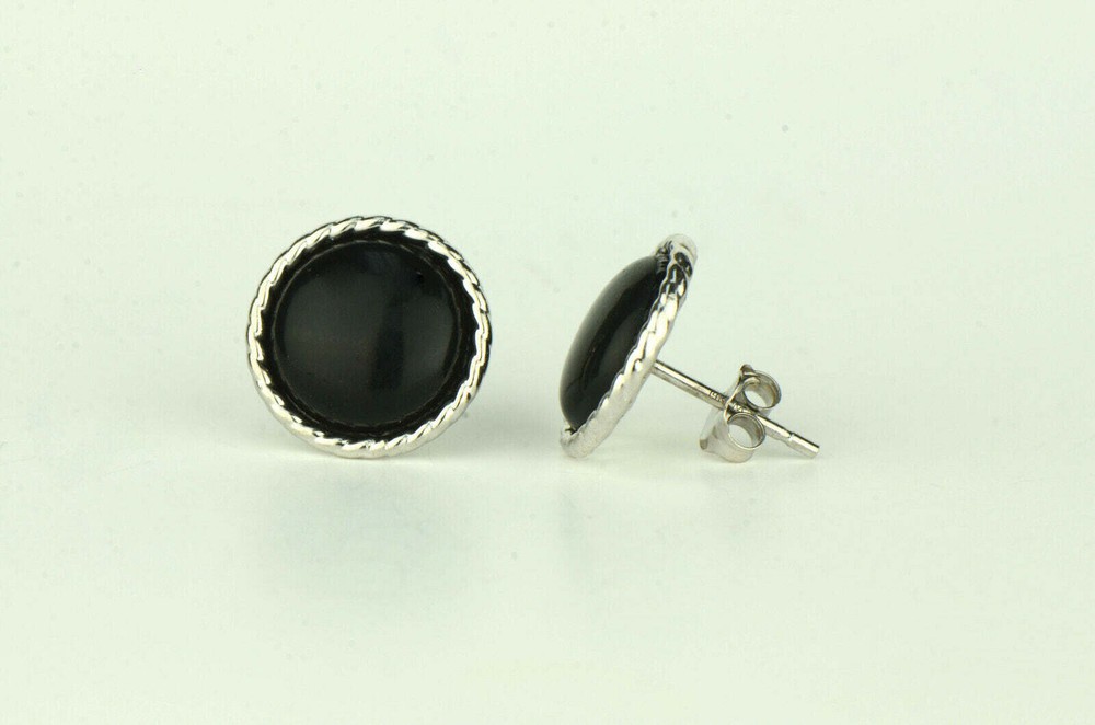 14K Yellow or White Gold Flat Stud Earrings