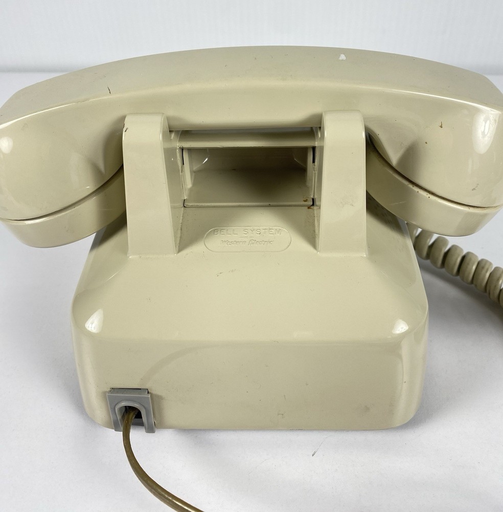 Vtg Western Electric BELL System Beige Push Button Desktop TELEPHONE (Untested)