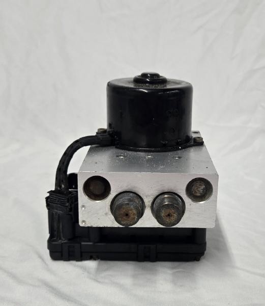 2003-2005 Dodge Caravan ABS Anti-Lock Brake Pump Module Assembly Traction Ctrl