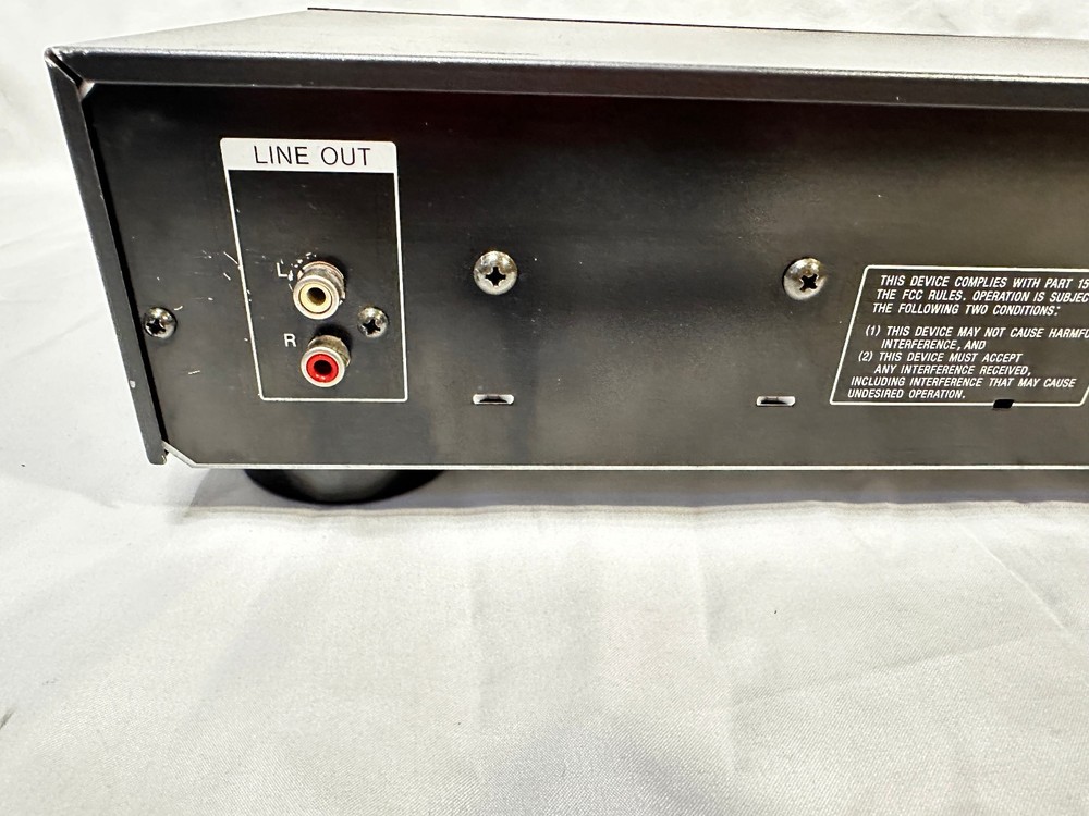 Sony CDP-297 High Density Compact Disc CD Player ***FOR PARTS***