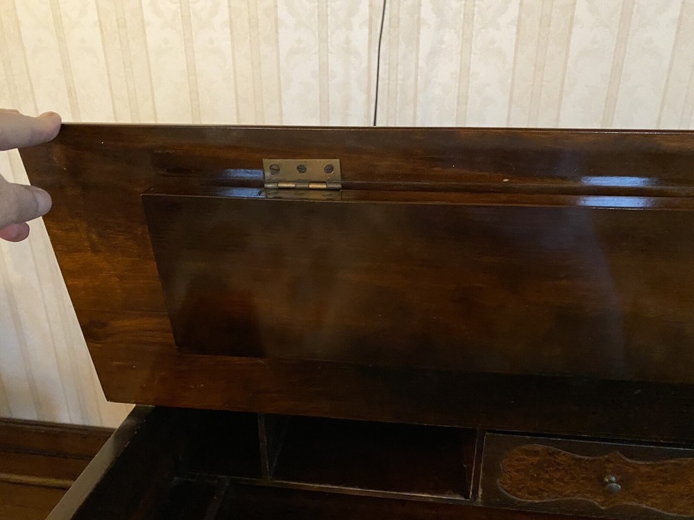 $315/OBOVintage Antique Spinet Desk With Pull Out Pad