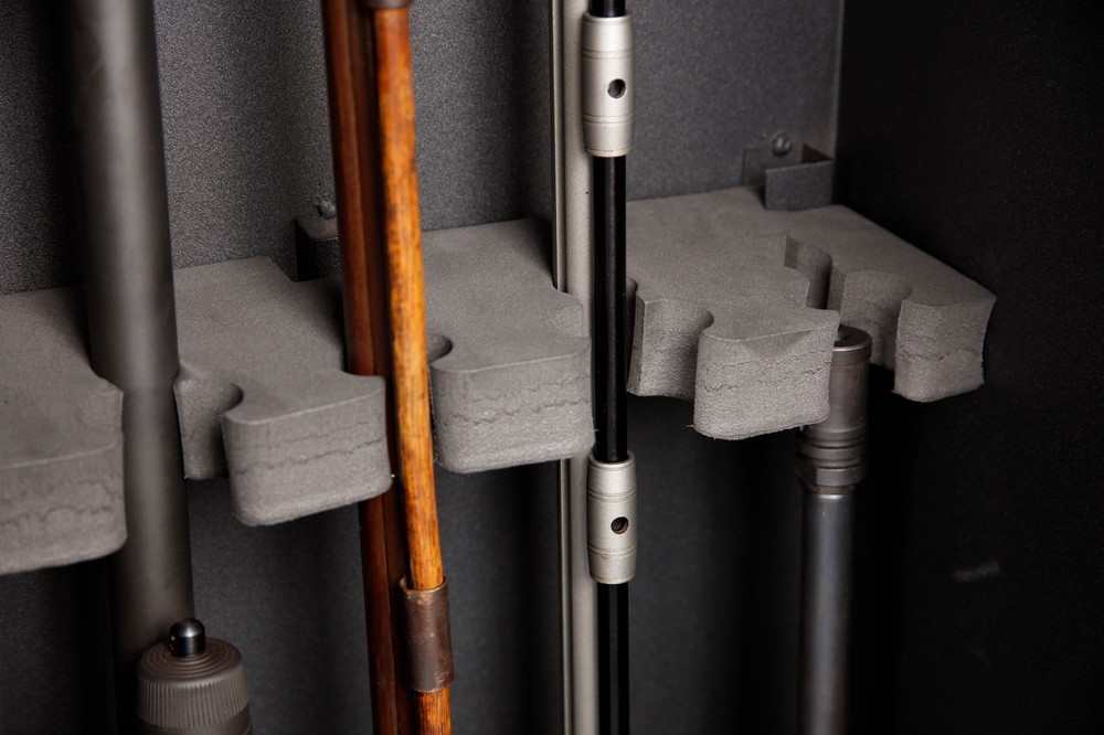 Space Saving 5 Gun Metal Locking Security Cabinet, Model 901