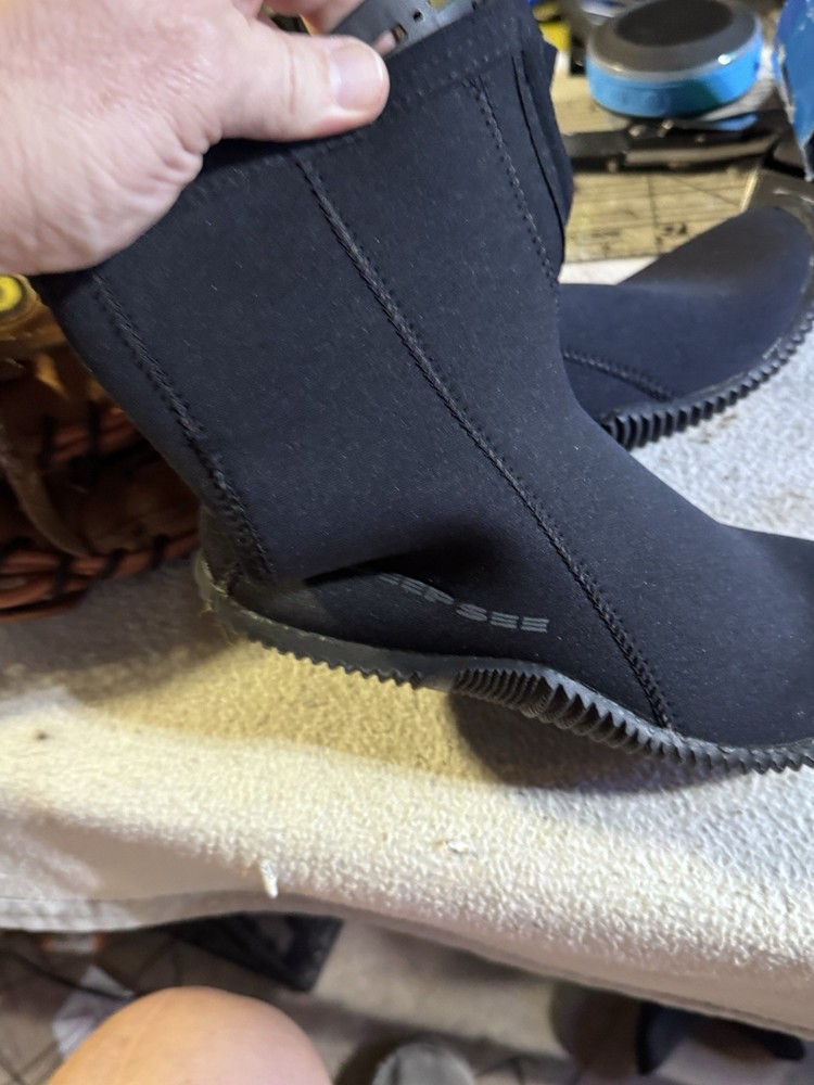 Deep Sea Ladies Size 8 Dive Boots