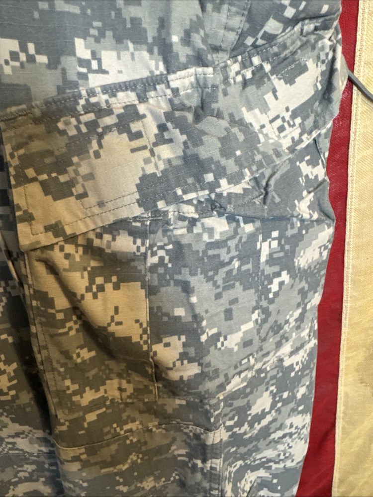 Medium Short - Army Combat Pants ACU Digital Camo USGI 5669