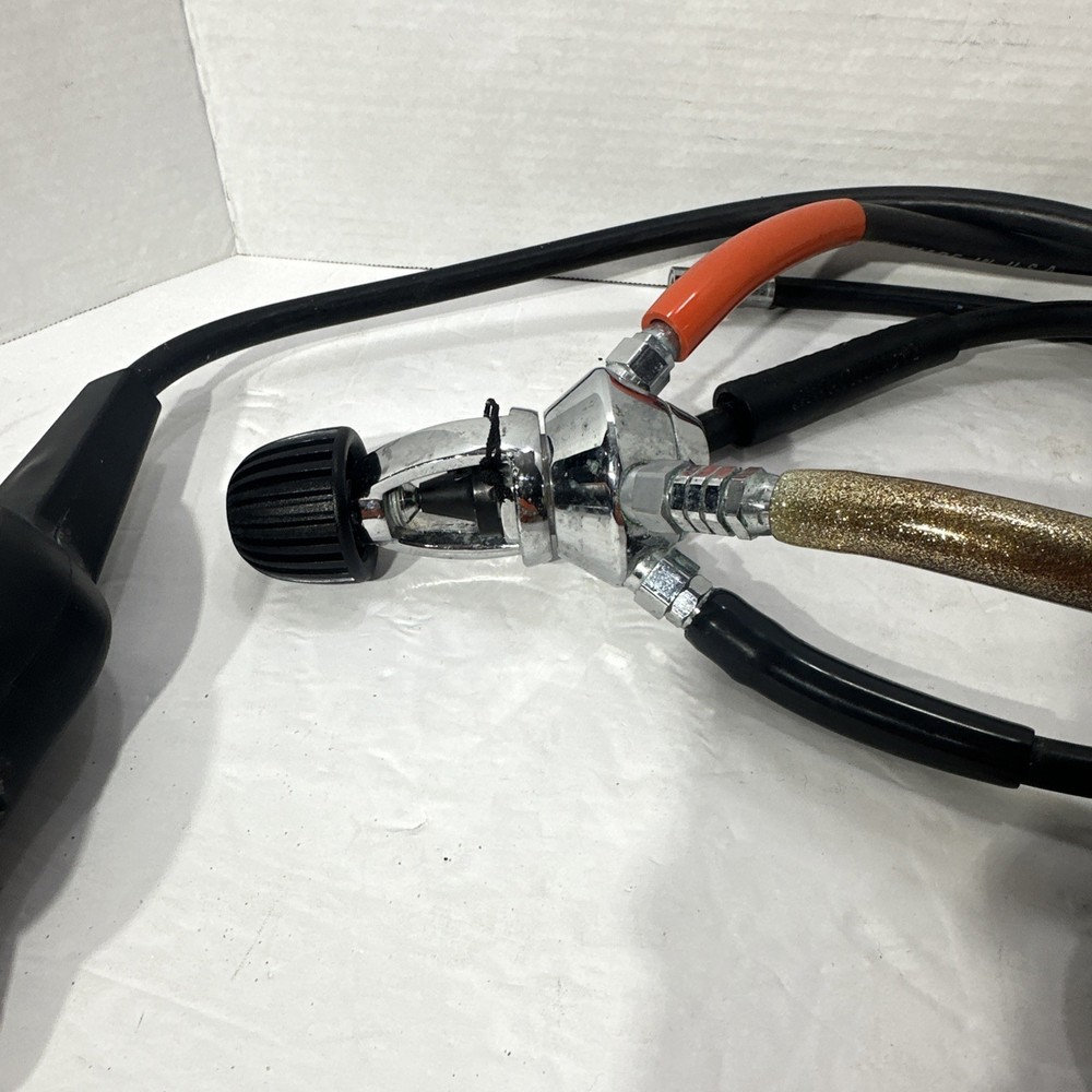 US Divers Conshelf Octopus Regulator - US Tech Gauges