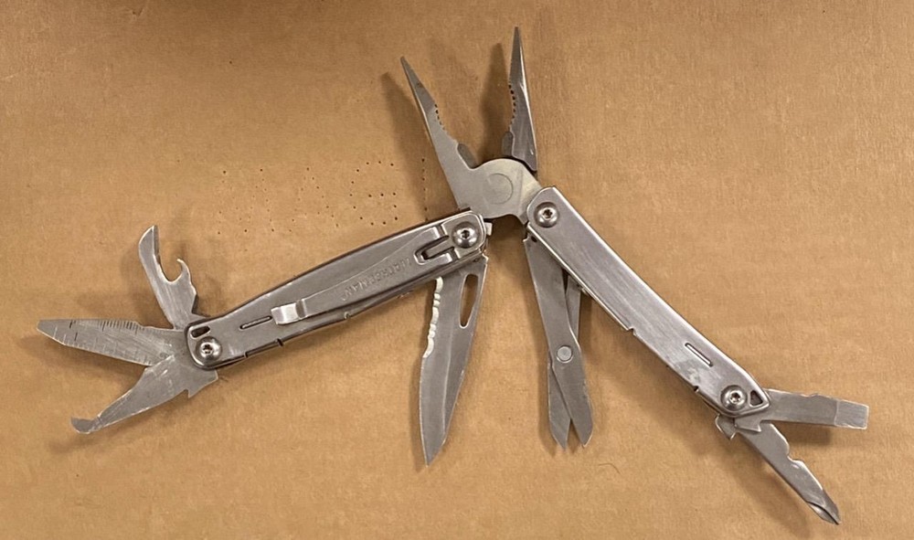 LEATHERMAN WINGMAN MULTI-TOOL- USED.