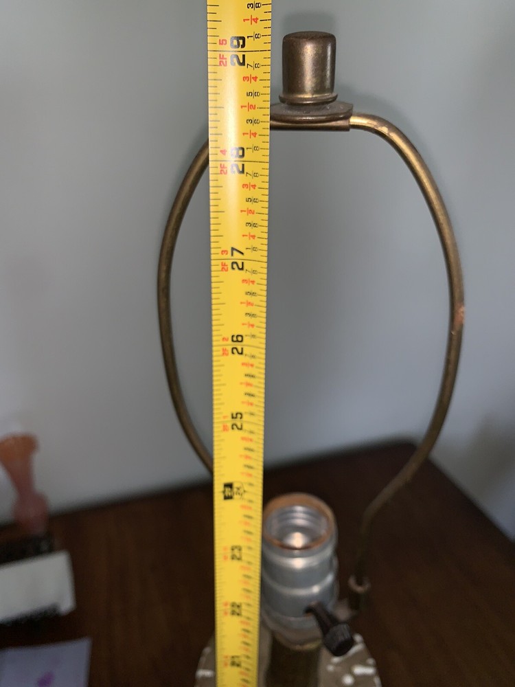 MAGNIFICENT MID CENTURY MODERN TEXTURED CERAMIC TABLE LAMP!