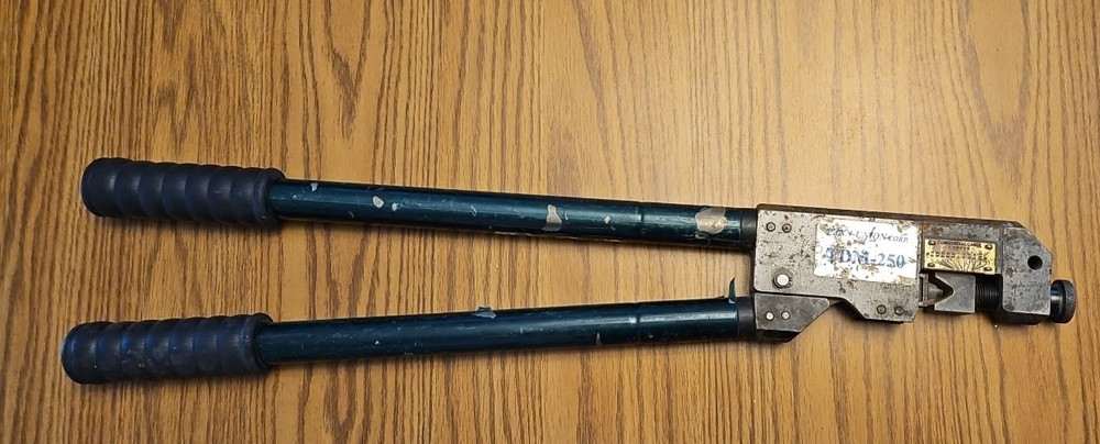 Penn-Union TDM-250 Dieless Mechanical Compression Tool Loc6D1