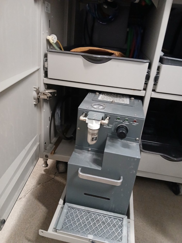 Beckman Coulter DxH 800 Cellular Analysis System with Computer/Software