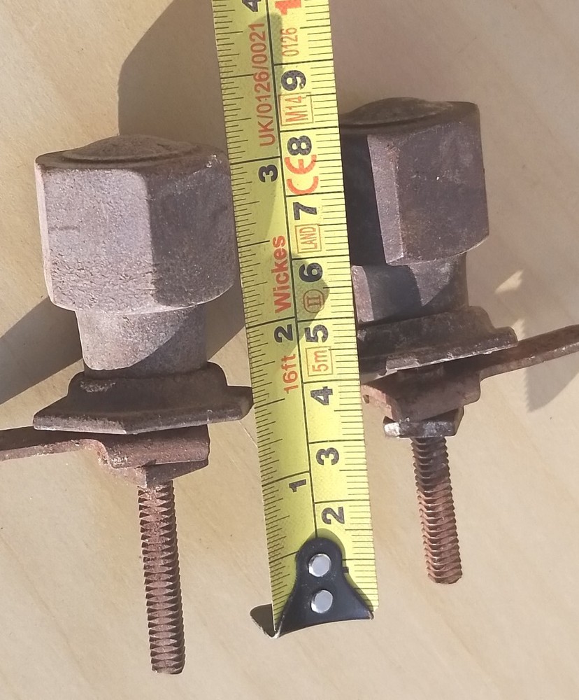 Vintage Old Antique Bakelite Olde Screw Thread Handles Pair Turning Knobs 2