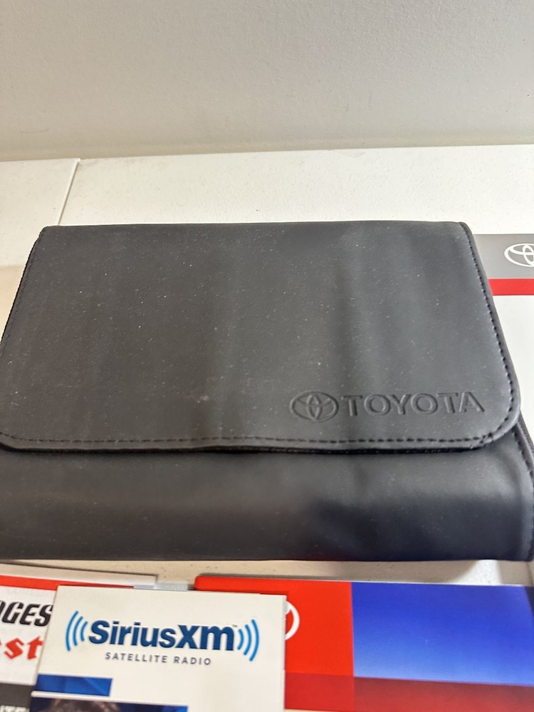 Toyota 4Runner 2013 Owner's Manuals Set