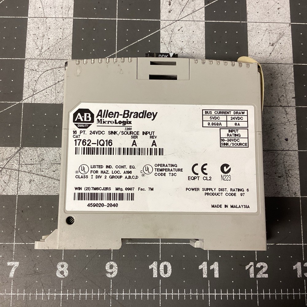 Allen-Bradley 1762-IQ16 Micrologix 26 Pt. Source Input Module (LBB38S)