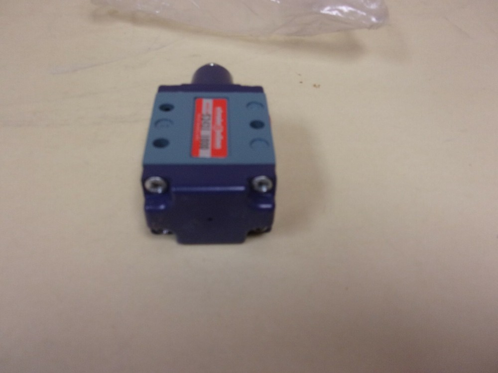 Schrader Bellows 52421-1000 Roller Spool Valve