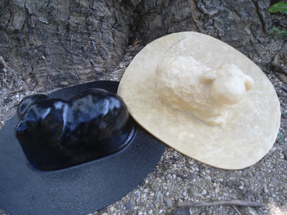Latex sheep mold with plastic backup concrete plaster mould