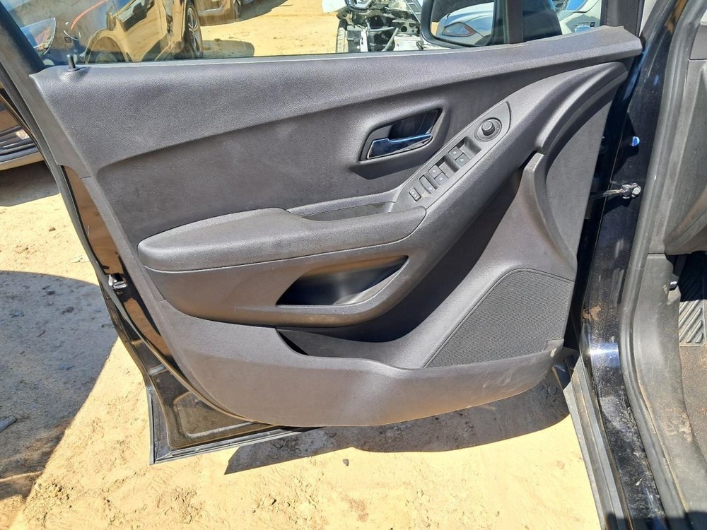 TRAX 2019 Glove Box 4787282