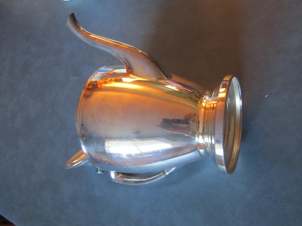 VINTAGE CRESCENT SILVERPLATE TEAPOT