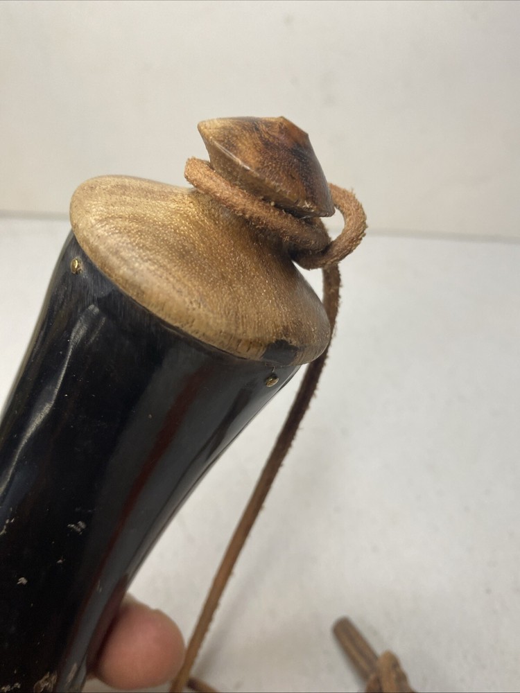 MUZZLE LOADER BLACK POWDER HORN 7” RE-ENACTMENT